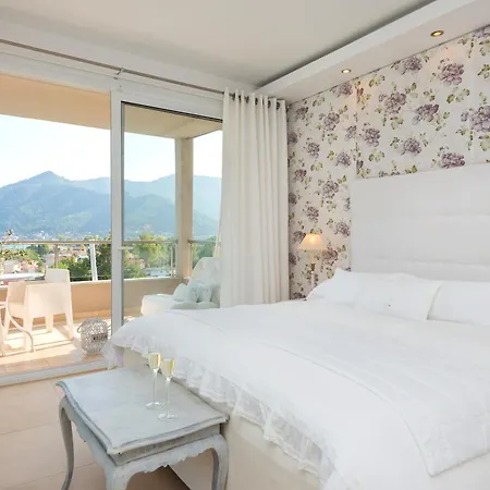 Mare Monte Small Boutique Hotel 3*