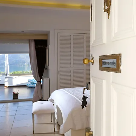 Mare Monte Small Boutique Chrisi Ammoudia