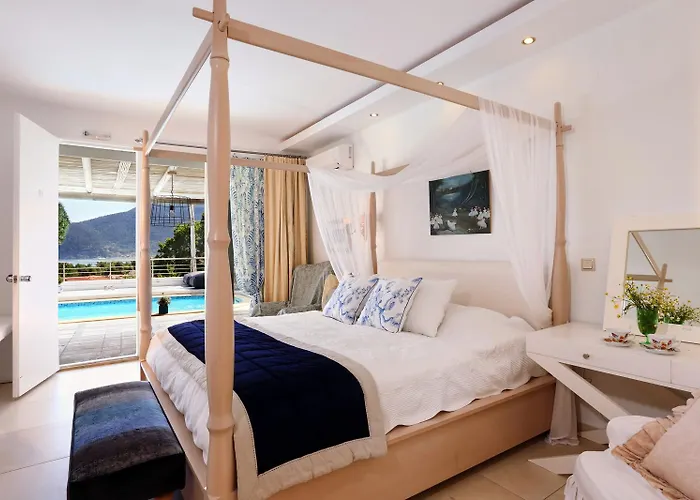 Mare Monte Small Boutique Chrisi Ammoudia