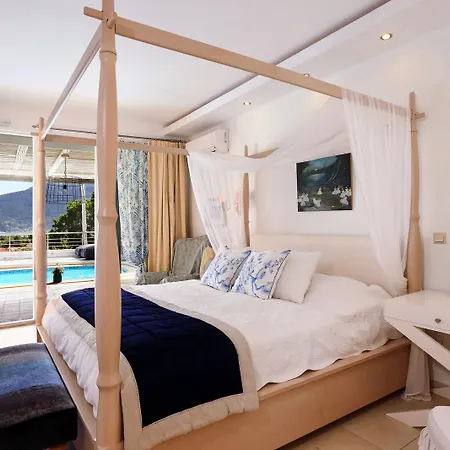 Mare Monte Small Boutique Chrisi Ammoudia