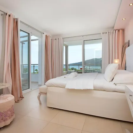 Mare Monte Small Boutique 3*
