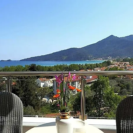 Mare Monte Small Boutique Hotel 3*