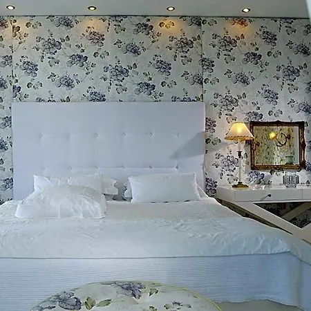 Mare Monte Small Boutique 3*